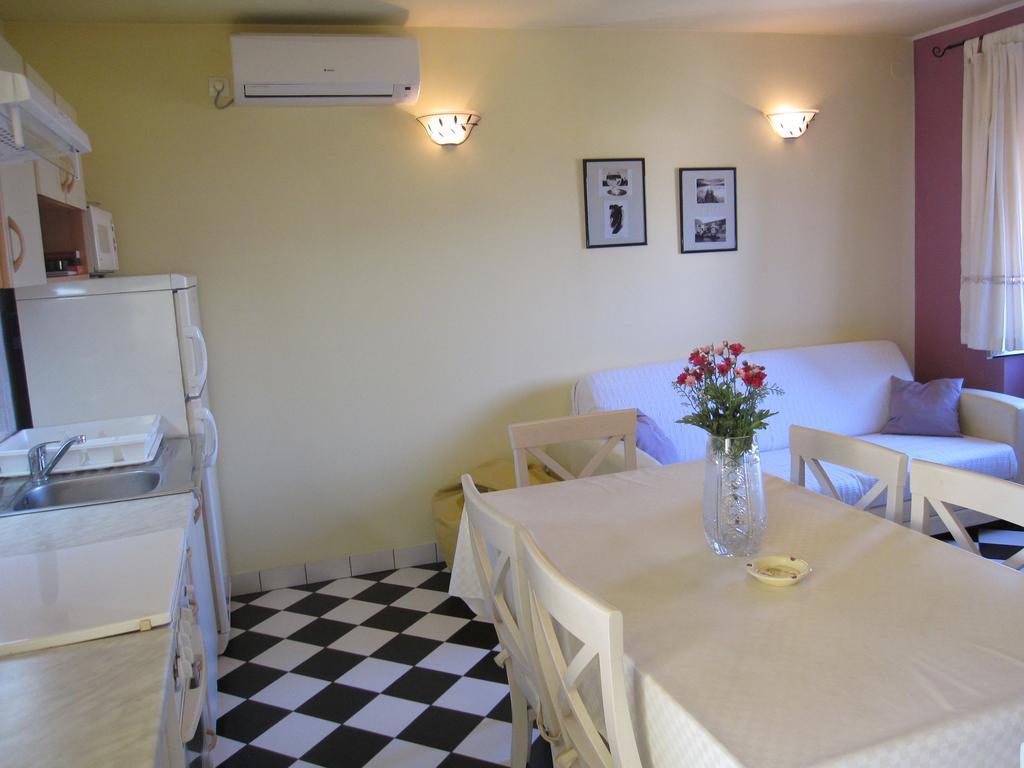 Apartment Glavica Supetar Bagian luar foto